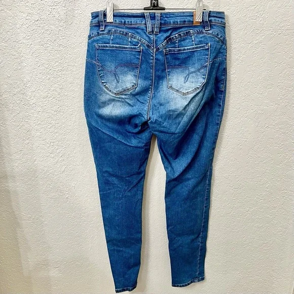 Royalty Denim Jeans Blue Wash Skinny Leg Casual Everyday Size 10 - Picture 2 of 5
